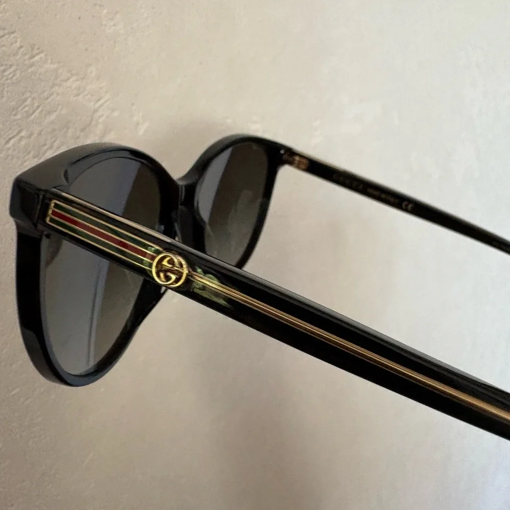 Gucci Black Cat Eye Sunglasses EUC - Picture 4 of 10